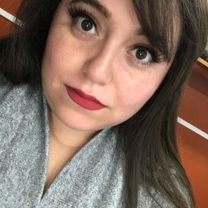 Meet your Posher, Isela